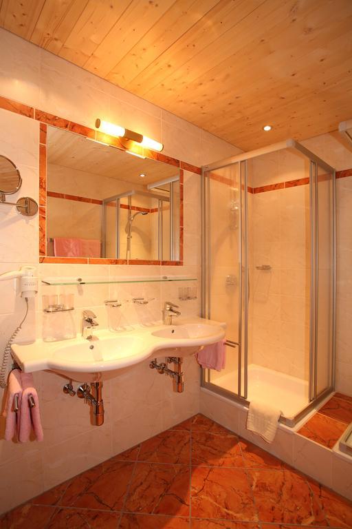 זולדן Hotel Silbertal - Almhuetten חדר תמונה
