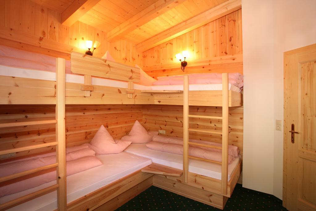 זולדן Hotel Silbertal - Almhuetten חדר תמונה